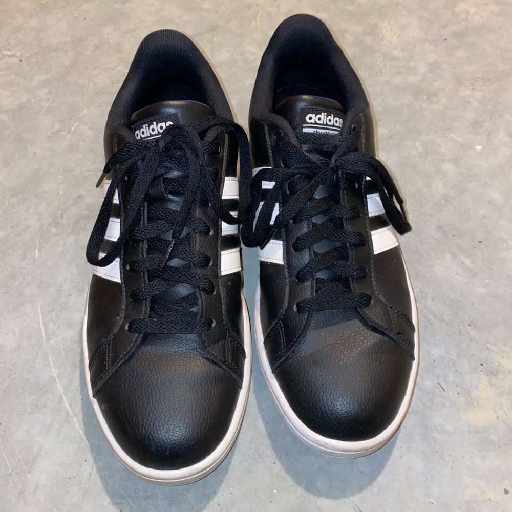 Adidas tennis shoes